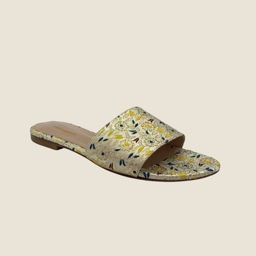Mules Novella Ricamate Floreali
