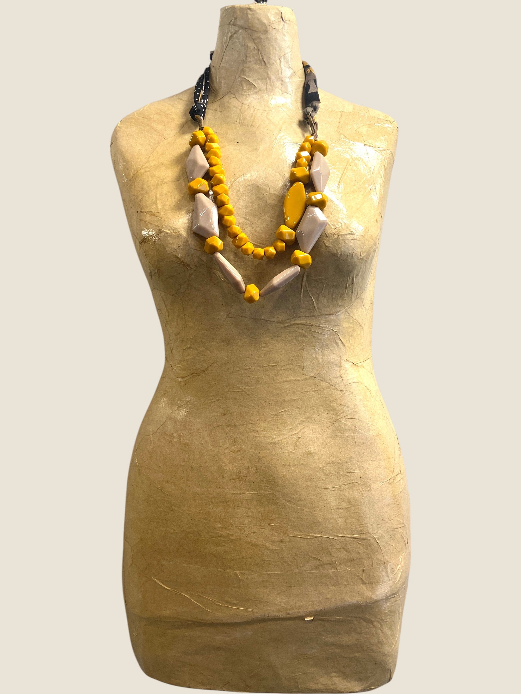 Collana Zafferano